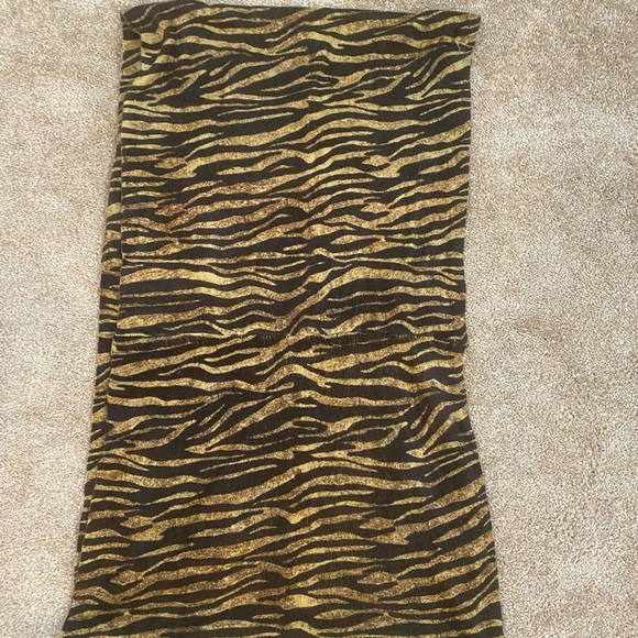 Michael Michael Kors Infinity Animal Prt Scarf - Picture 3 of 3